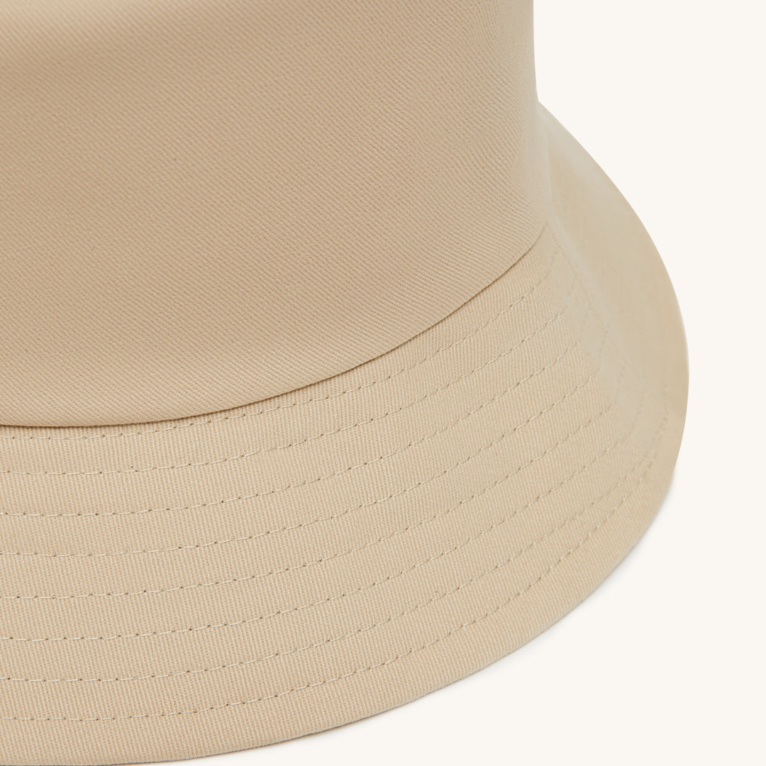 COMO Bucket Hat in Taupe